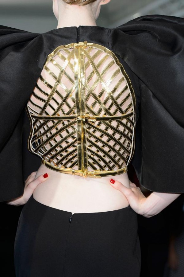 stephane-rolland-details-haute-couture-fall-2015-pfw44