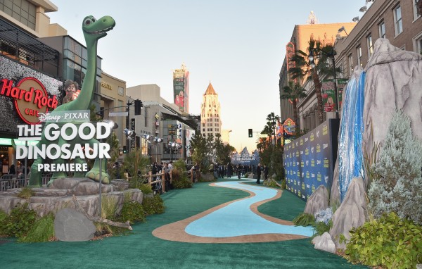 HOLLYWOOD, CA - NOVEMBER 17: A view of the atmosphere at the World Premiere Of Disney-Pixar's THE GOOD DINOSAUR at the El Capitan Theatre on November 17, 2015 in Hollywood, California. (Photo by Alberto E. Rodriguez/Getty Images for Disney)