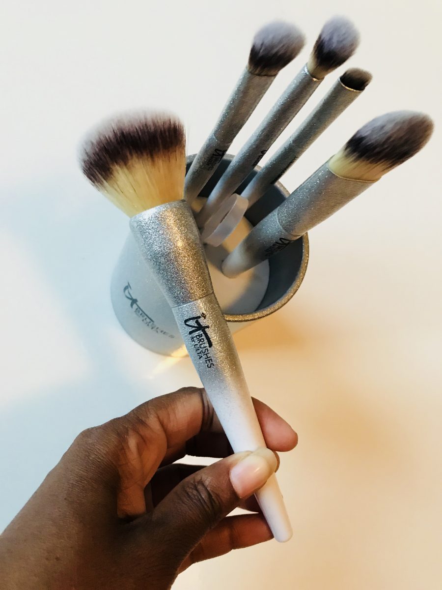 Gift Guide For Her It Cosmetics Makeup Brushes Talking With Tami