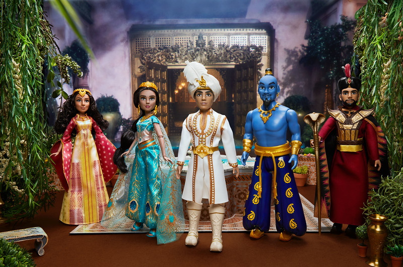 Will Smith And Cast Of Aladdin See Their Hasbro Dolls For The First Time