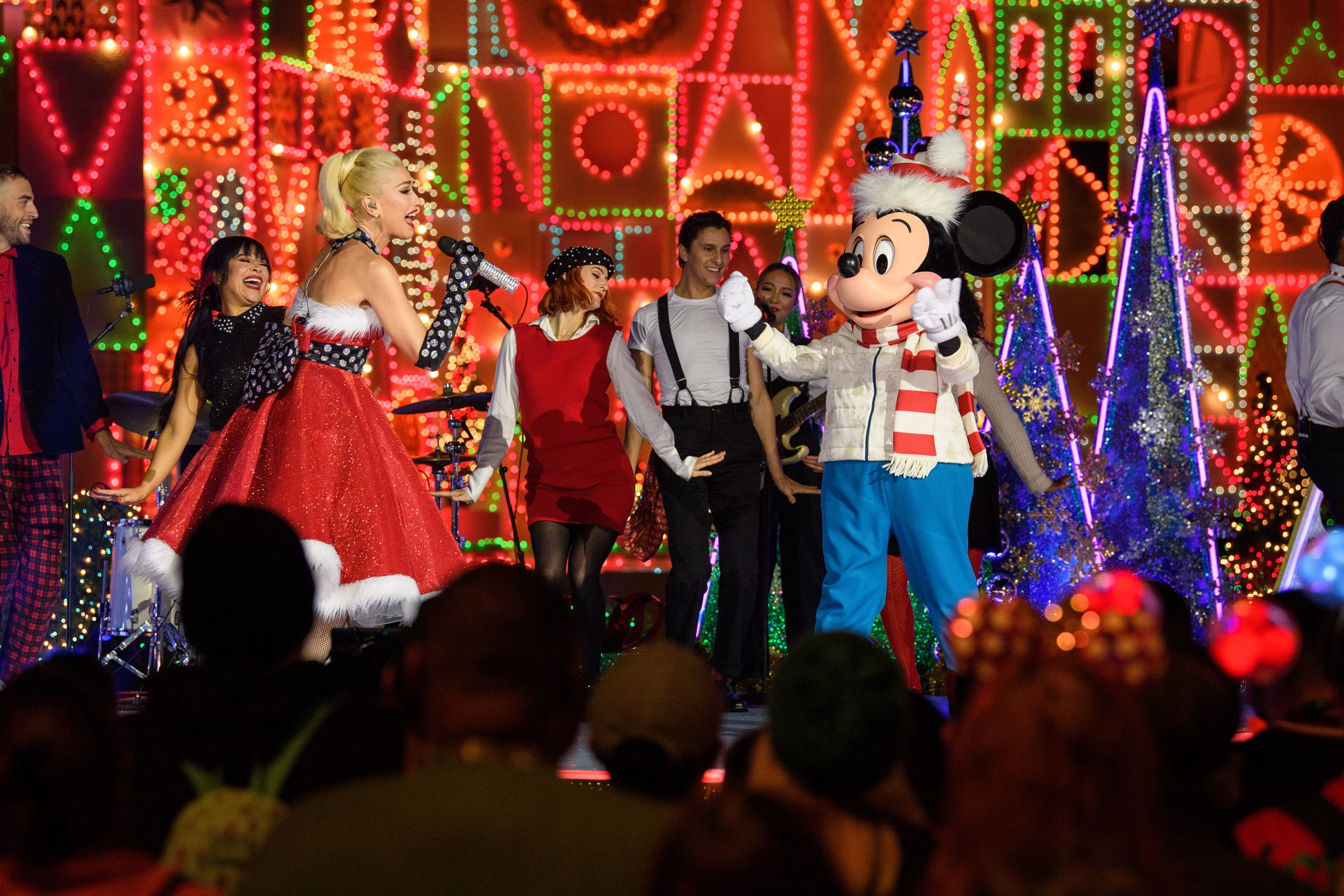 The Wonderful World Of Disney Magical Holiday Celebration