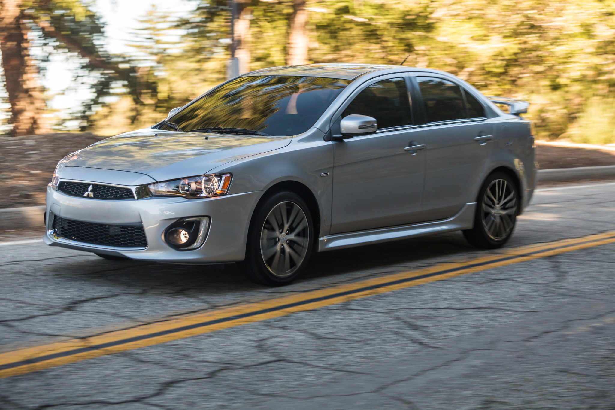 Pinky Review: The All-New Mitsubishi Lancer