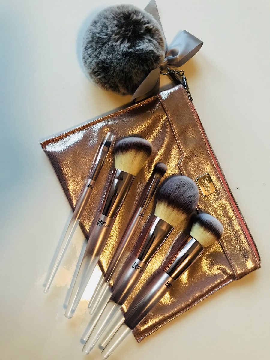Gift Guide For Her It Cosmetics Makeup Brushes Talking With Tami