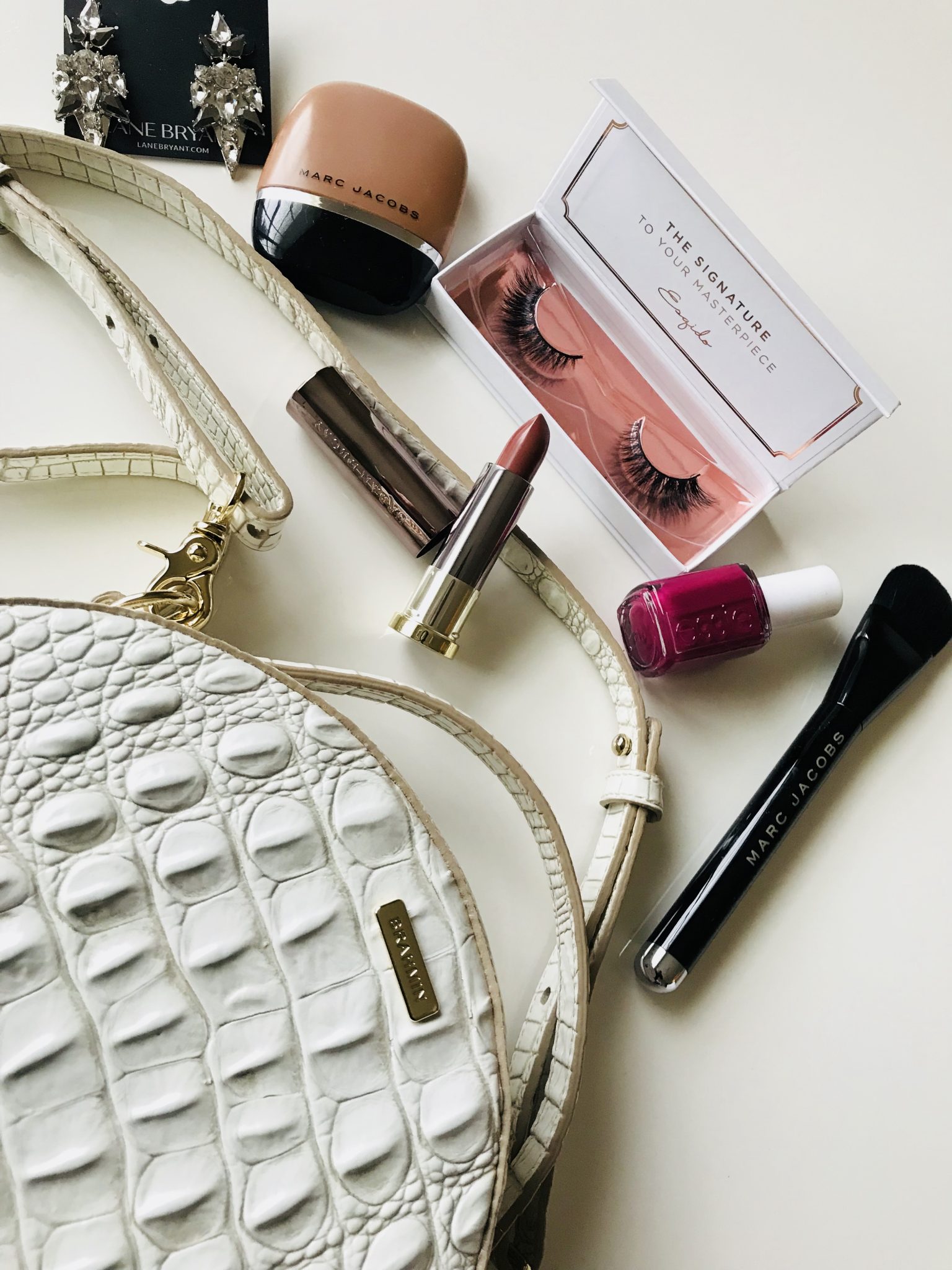 What's In My Bag: Brahmin Lane Coconut Melbourne - Talking With Tami