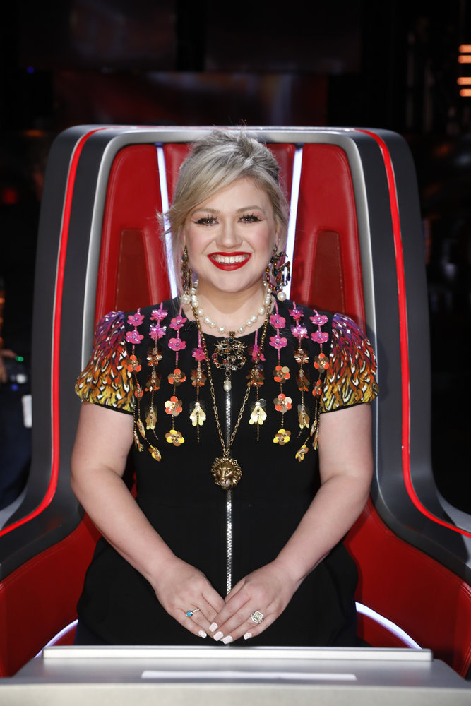 Wardrobe Breakdown: Kelly Clarkson On The Voice