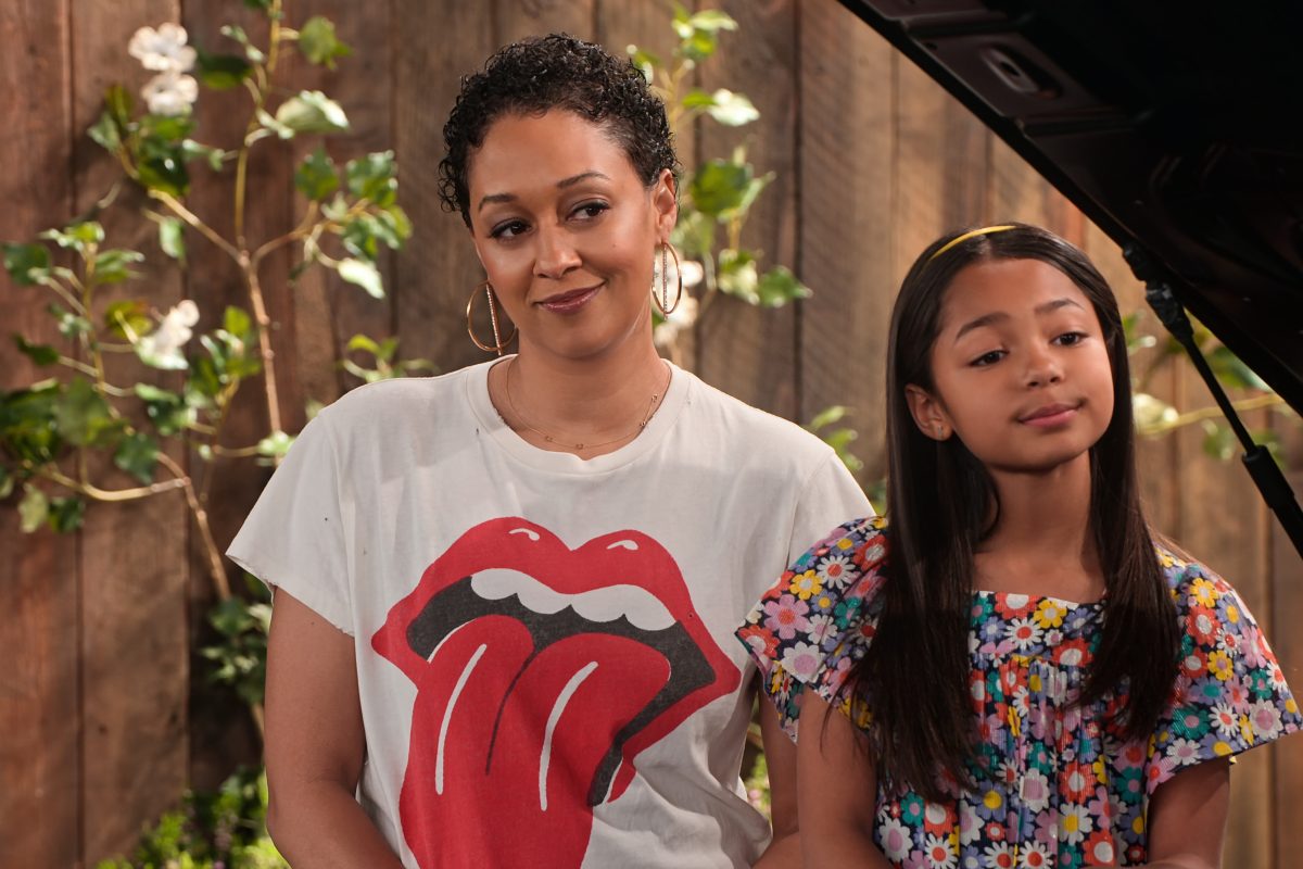 First Look Netflix's 'Family Reunion' Part 3 Talking With Tami