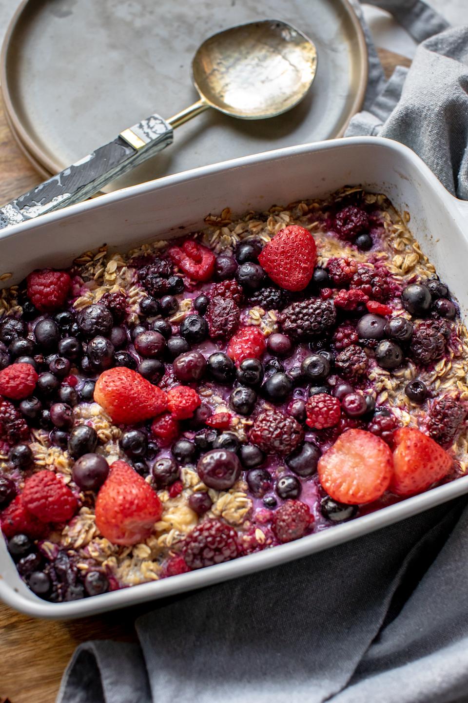 New Food Trend On TikTok, Baked Berry Oatmeal