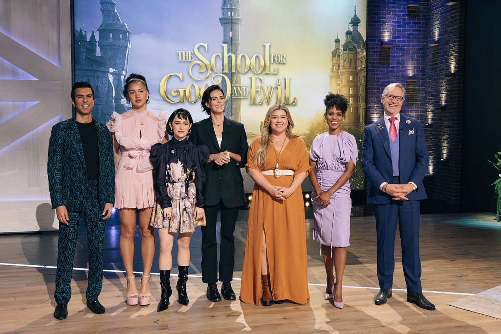In Case You Missed It: The Cast Of ‘The School For Good And Evil’ On ‘The Kelly Clarkson Show’