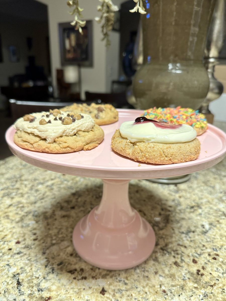 Gift Idea: Joyeux Company Cake Stand