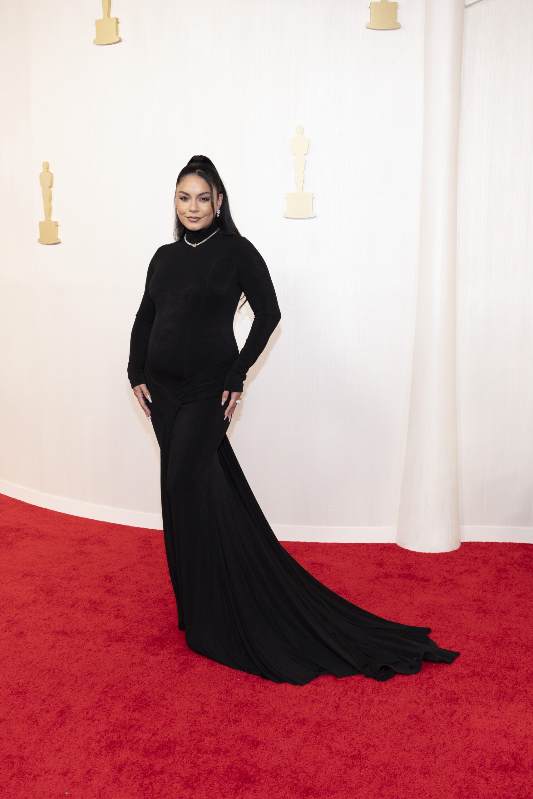 Wardrobe Breakdown: Vanessa Hudgens Baby Bump & Black Gown At Oscars