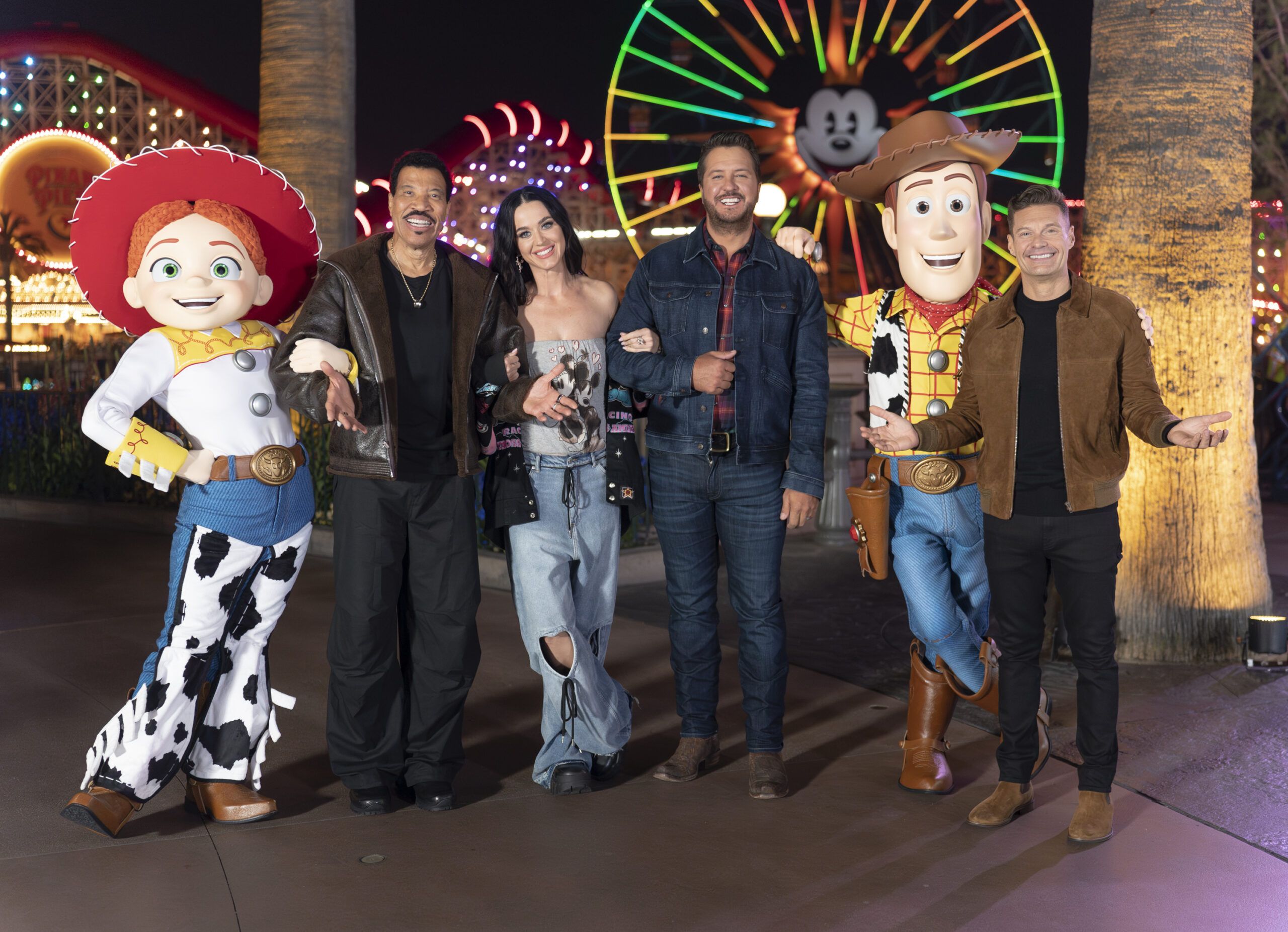 American Idol Judges, And Top 5 Finalists Take On Walt Disney World Adventure