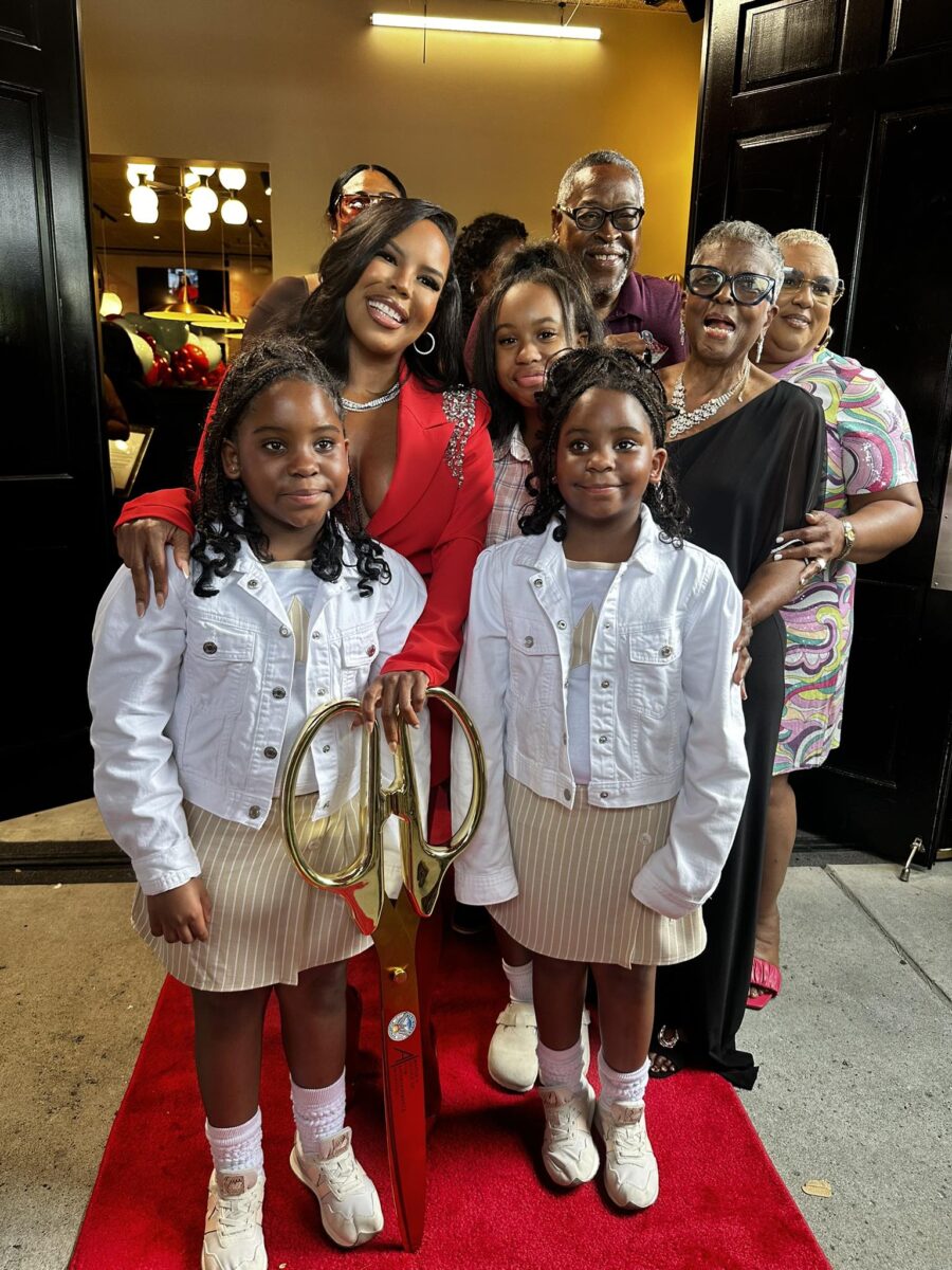 Kelli Ferrell’s Nana’s Chicken-N-Waffle Grand Opening In Sandy Springs Kelli Ferrell’s Nana’s Chicken-N-Waffle Grand Opening In Sandy Springs