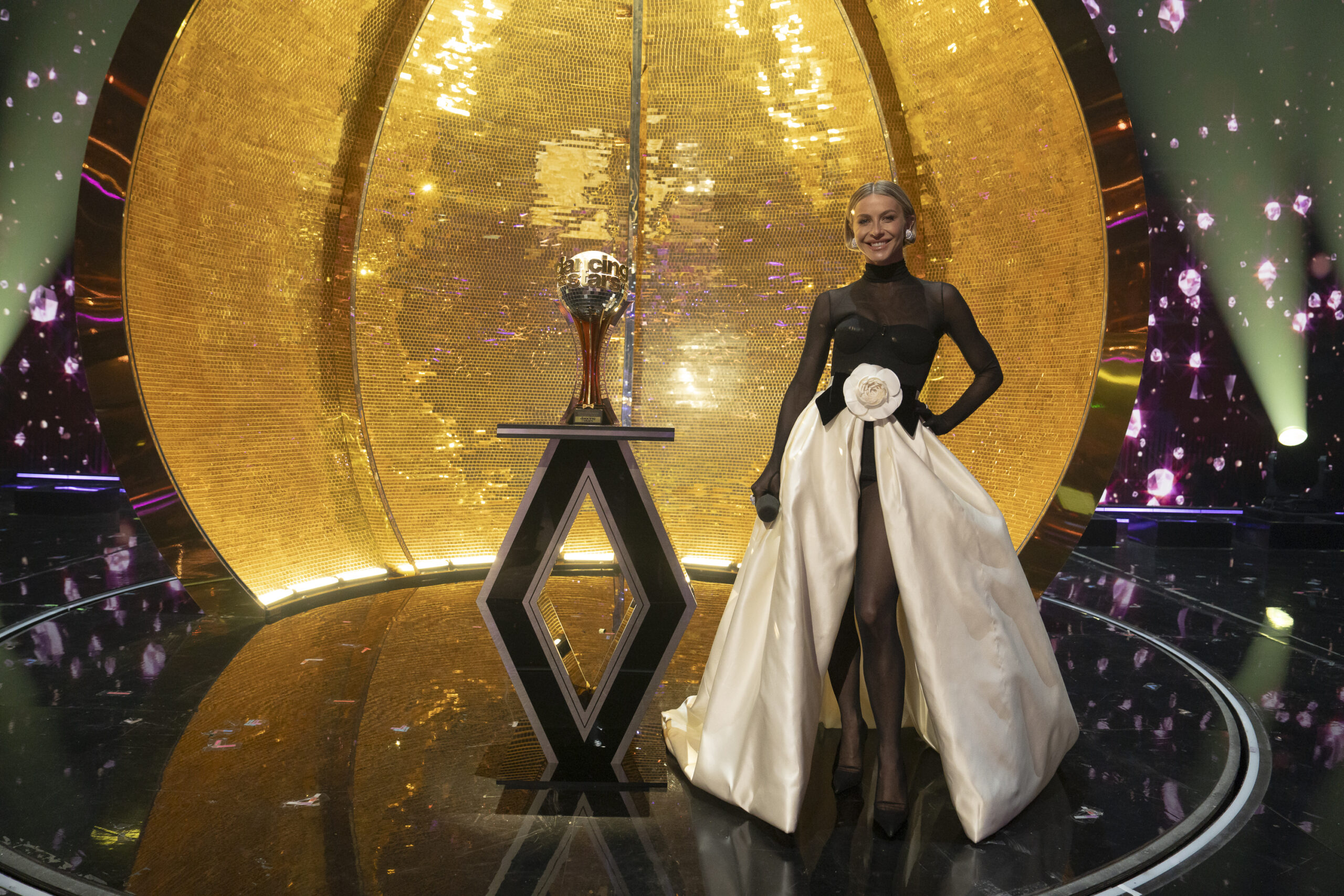 Celebrity Style: Julianne Hough's Black \u0026 White Ball Gown On Dancing With  The Stars - Talking With Tami, image size:2560x1707