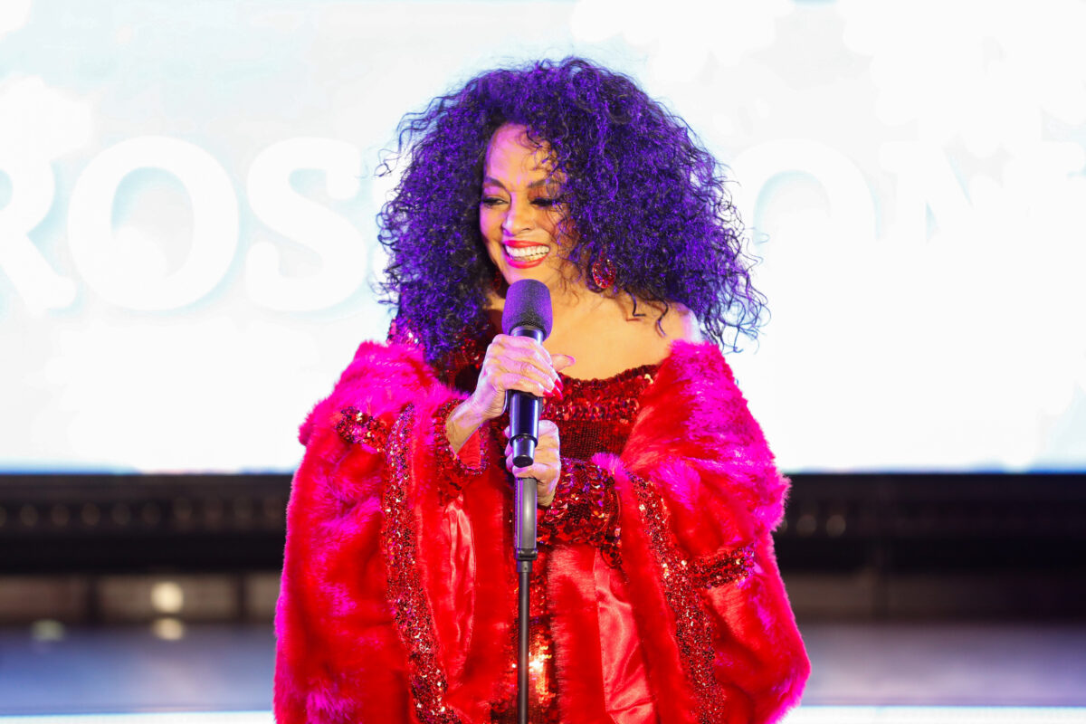 81 Never Looked So Chic: Diana Ross Reigns 81 Never Looked So Chic: Diana Ross Reigns