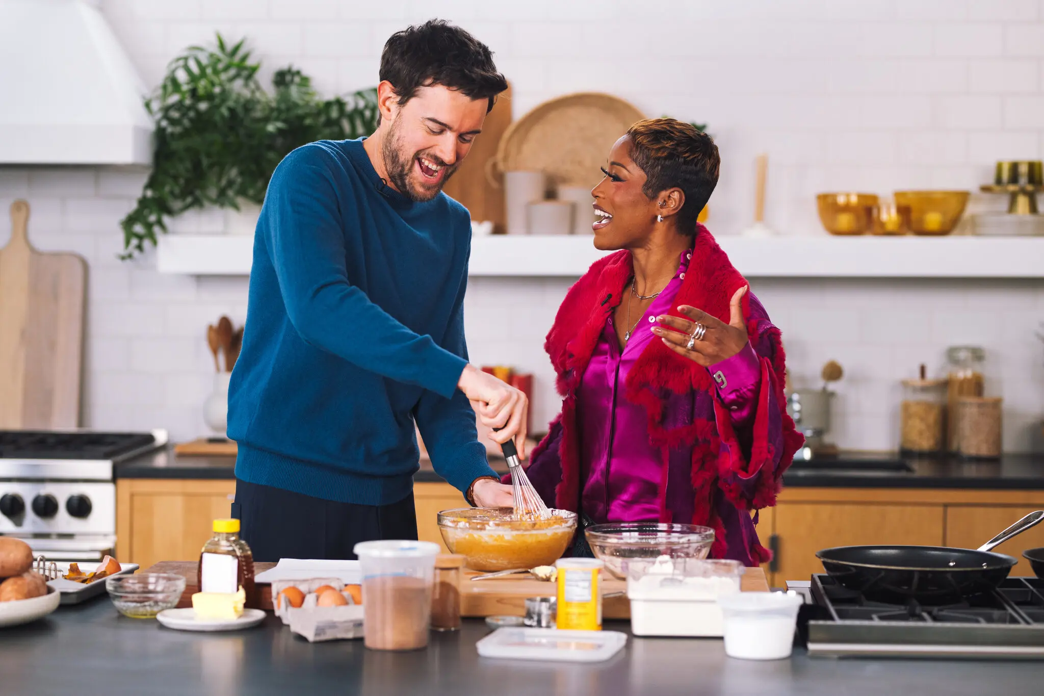 KeKe Palmer Teaches Jack Whitehall How To Make Sweet Potato Pancakes