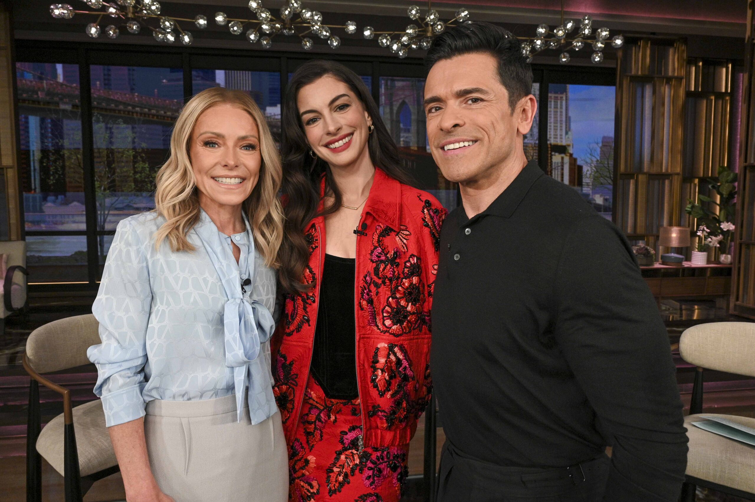 Anne Hathaway Talks “The Devil Wears Prada 2”